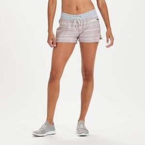 NWOT Women’s Vuori Clementine Shorts